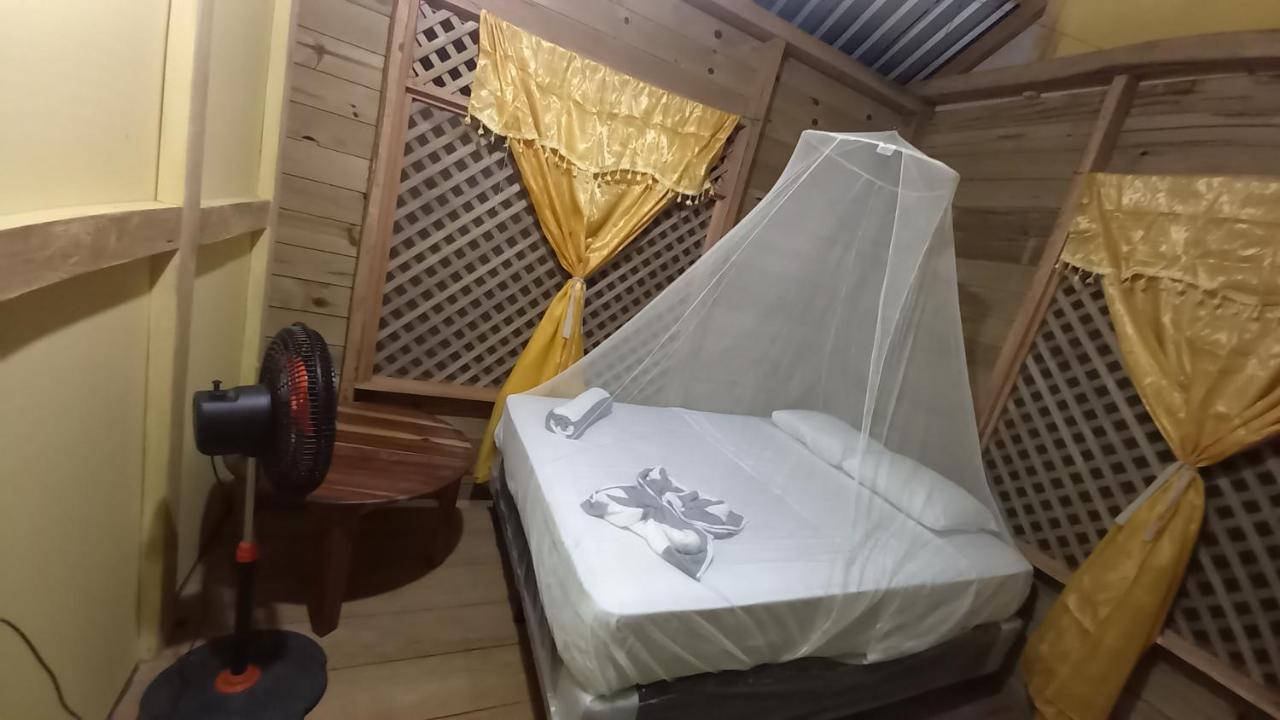 Отель Casa Manati Ливингстон Экстерьер фото